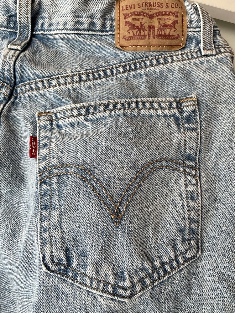 Levis  prześliczne oryginalne jeansy-W30 L31- nowa kolekcja!