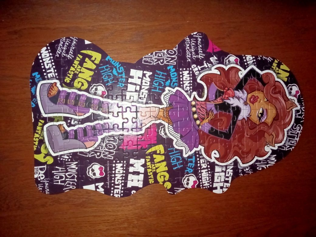 Puzzle Monstet High 2 x 150 szt Drakulara Clawdeen Wolf