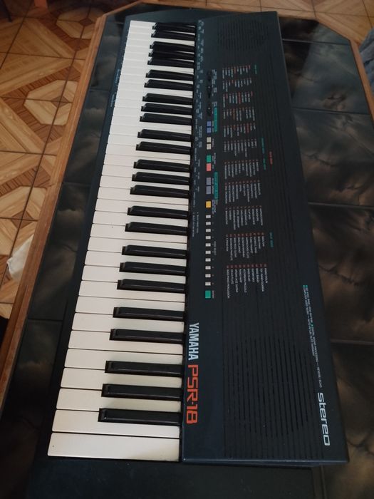 Keyboard Yamaha PSR18
