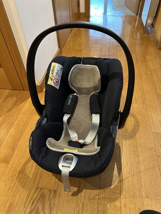 Cybex Cloud Z i-Size com a base