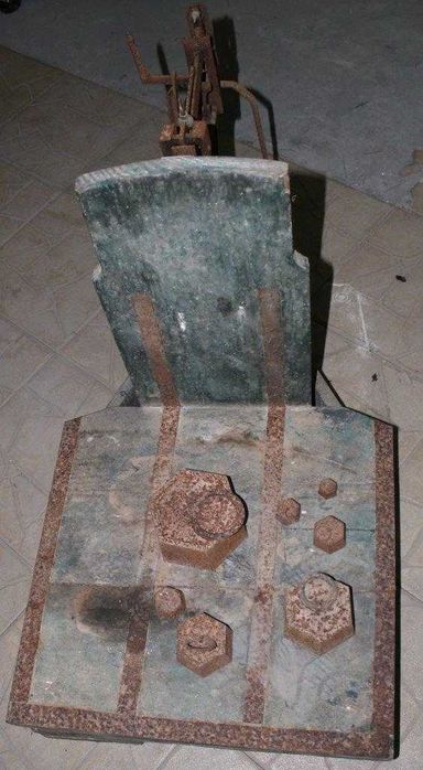 Balança decimal antiga