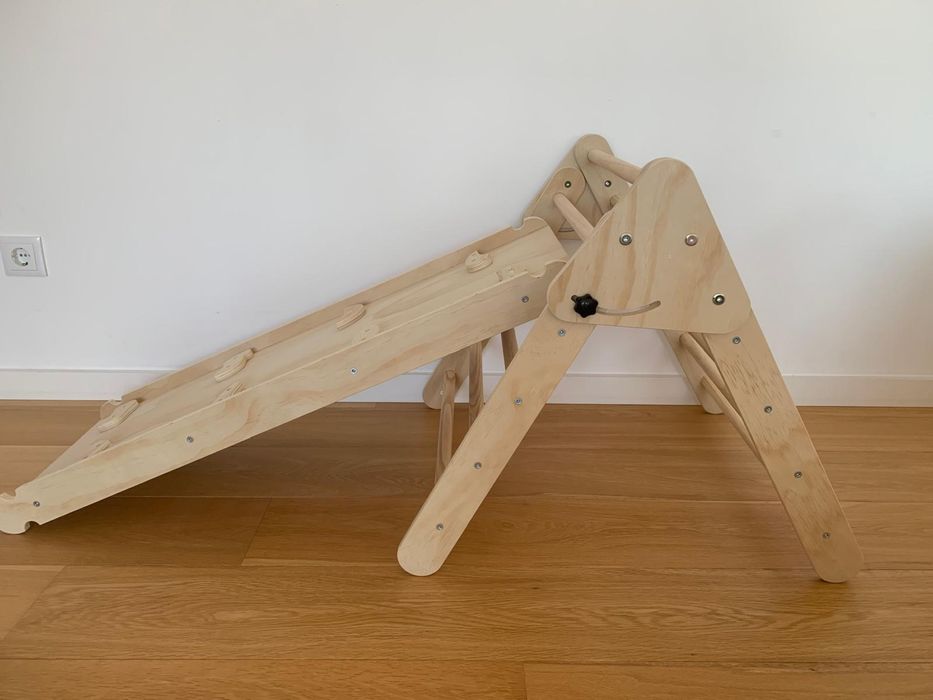 Triângulo de Pikler montessori novo