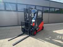 Nowy wózek widłowy Linde H20T  model 391  silnik VW  Triplex