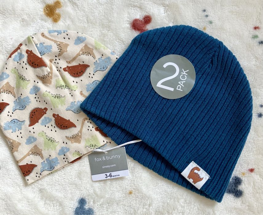 Zestaw 2. nowych czapeczek niemowlęcych w dinozaury wiosna 3-6 mies.