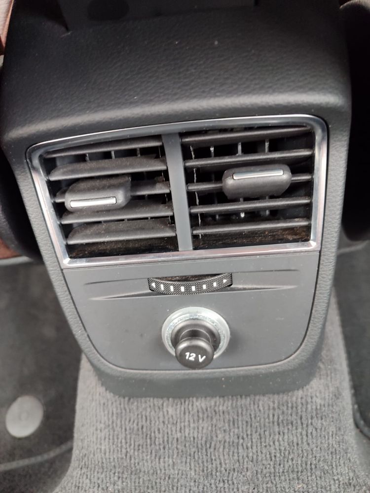 Audi A3 Sportback 1,6 tdi o carro esta com bom estado tudo novo mesmo