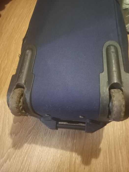 Сумка на колесах, дорожня  спортивна сумка.