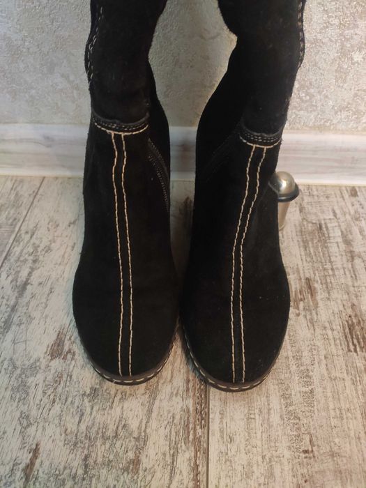 Зимові замшеві чоботи