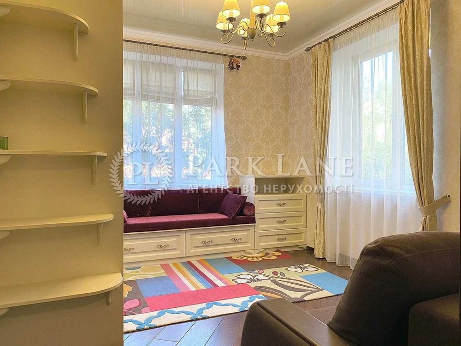 Оренда будинку з басейном. Козин. 4 спальні. 13 соток землі.