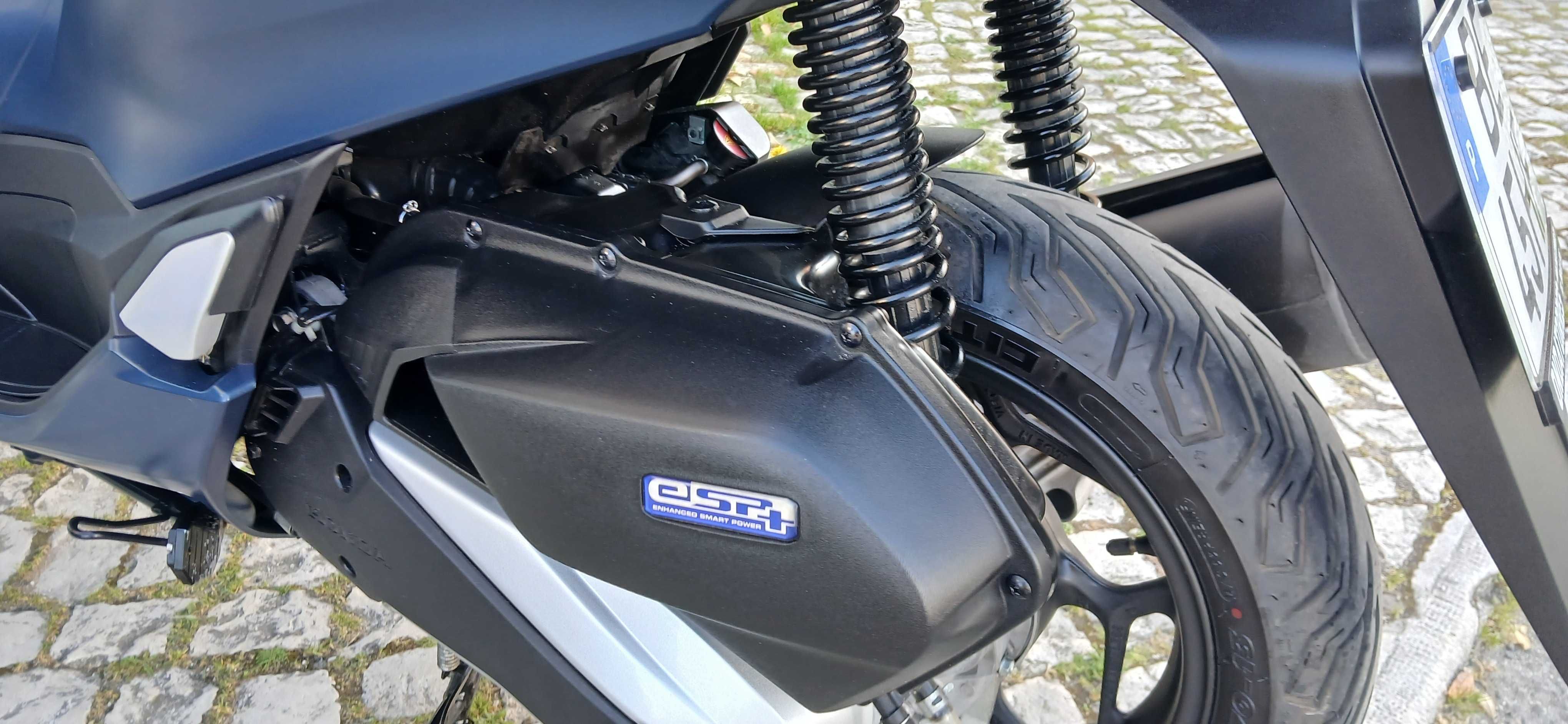 HONDA PCX 125  DE  Outubro 2023