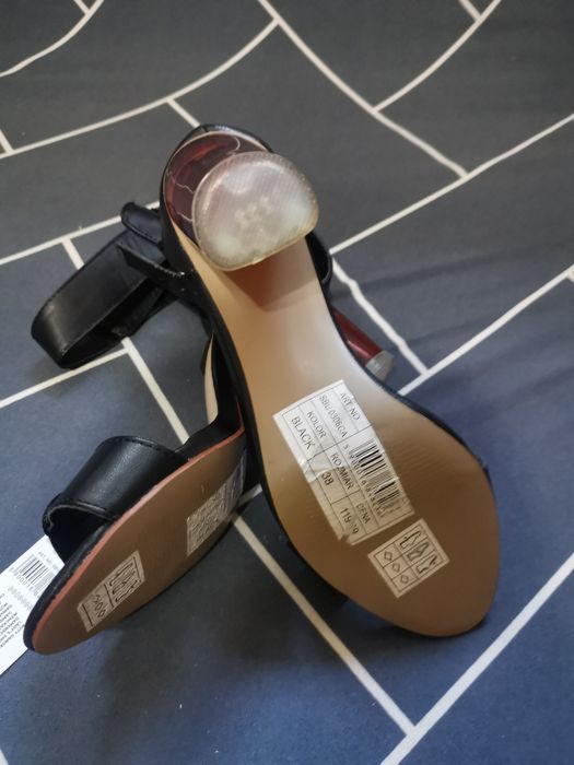 Nowe sandały Top Secret rozmiar 38