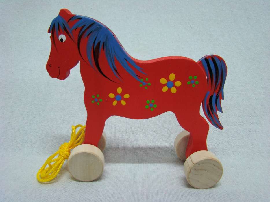konik drewniany, koń, zabawki drewniane,