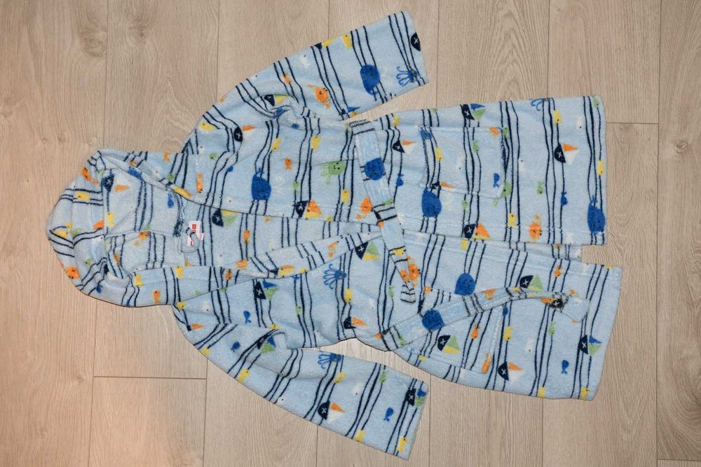 Szlafrok chłopięcy miękki r. 122/128