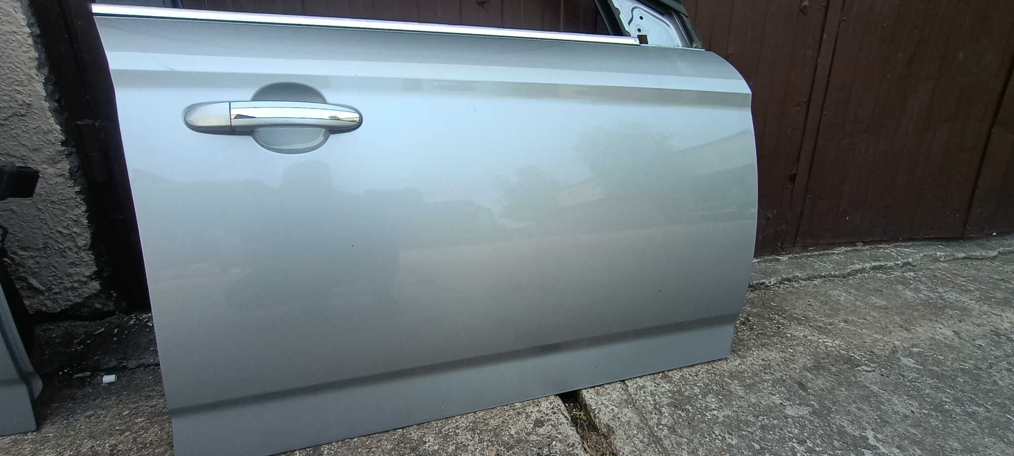 Ford Mondeo mk4 drzwi przednie prawe kod 7.6