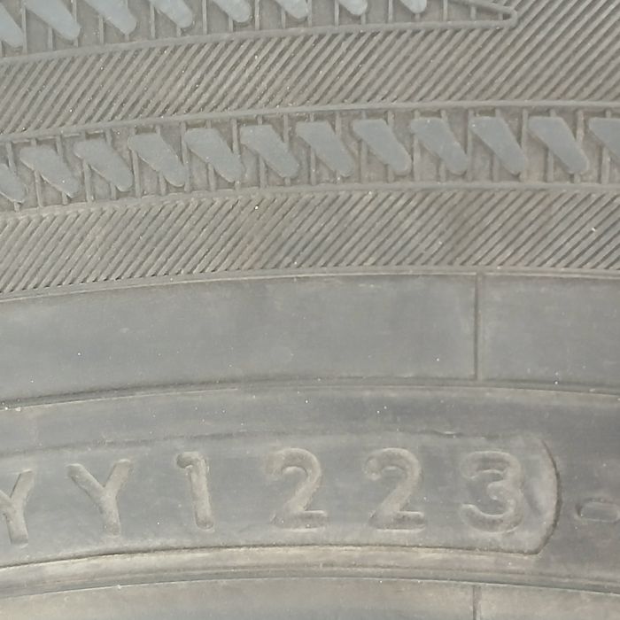4x 205/55R16 opony zimowe Yokohama BluEarth Winter V906 6mm 23r(90215)