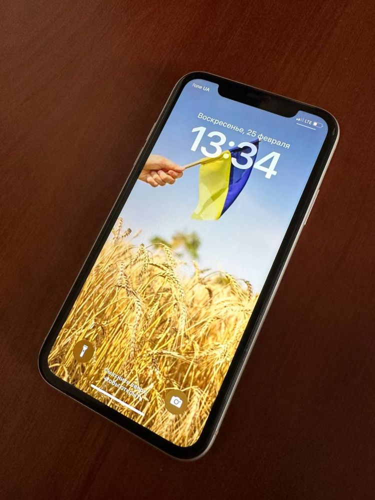 Продам iPhone 11