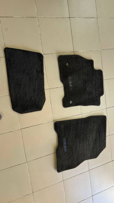 Продам оригінальні коврики Nissan Leaf 2018–2024