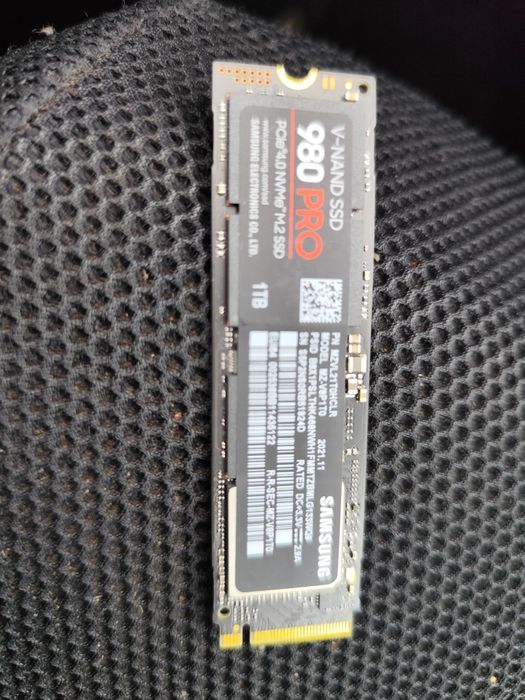 Dysk Samsung pro 980 Evo 1tb mały przebieg