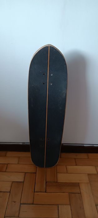 Skate carver surfskate