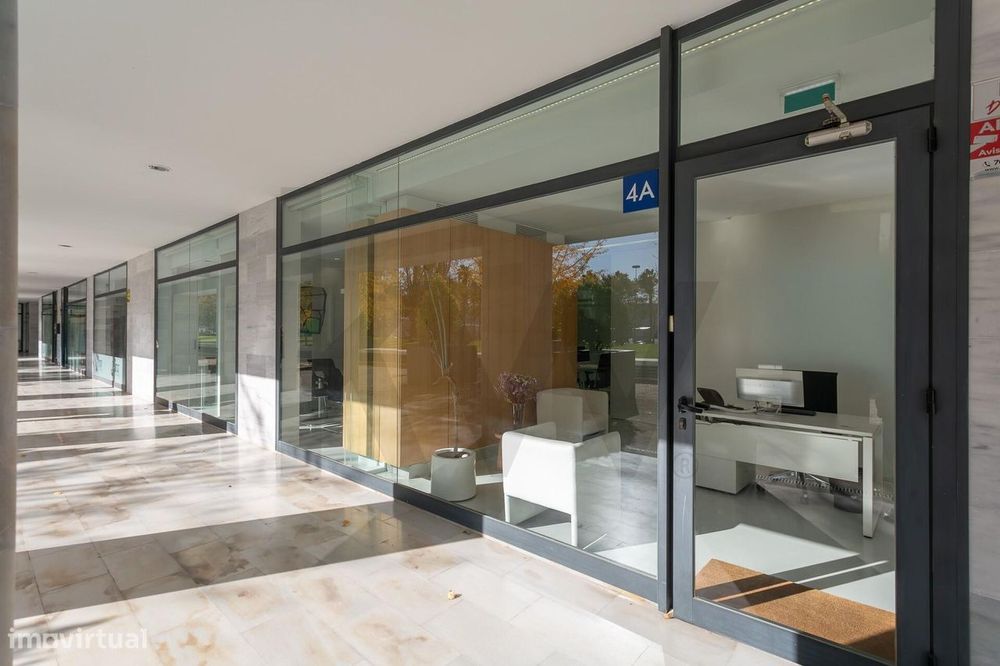 Escritório | 6 gabinetes | Parque das Nações | Zona Prime | Excelente