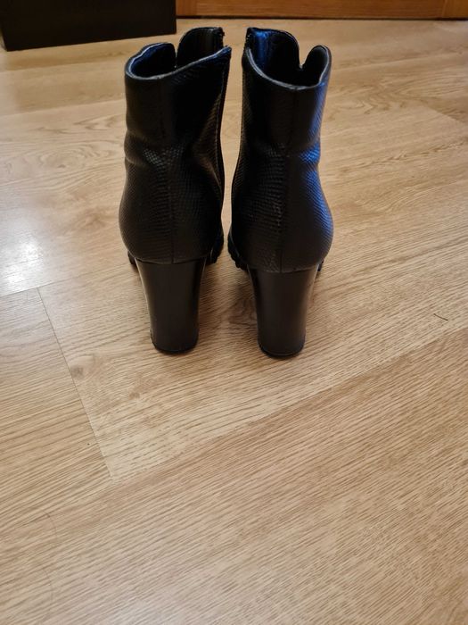 Шкіряні напівчеревики