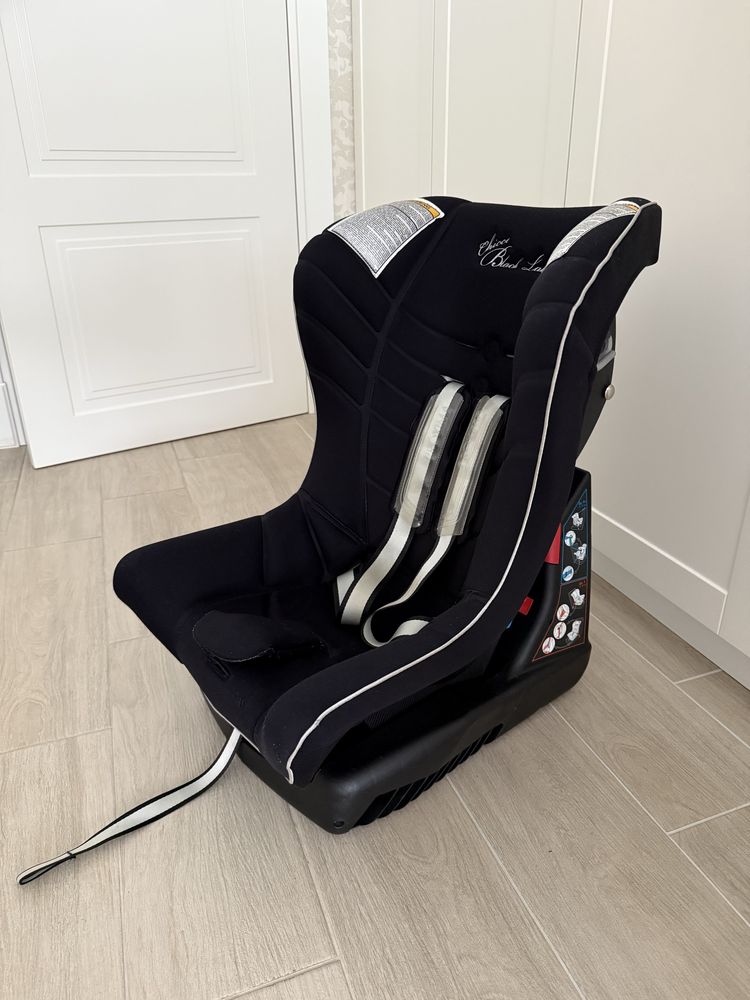 Автокрісло chicco proxima black label