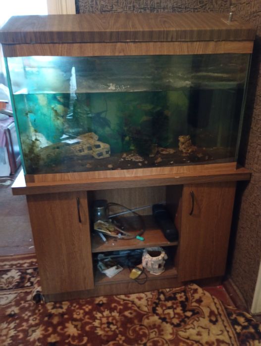 Продам акваріум 120л.з тумбочкою.