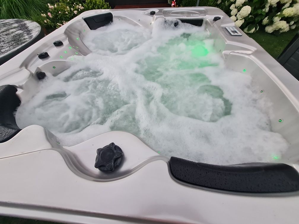 Jacuzzi SPA, wanna z hydromasażem, Balboa, Balia, Wrocław