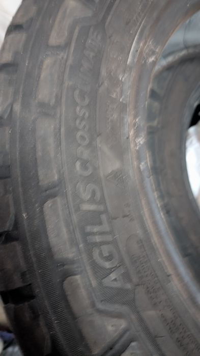 зимові 215/65/R16C  Michelin
215/65/r16C 2023 рік 6мм