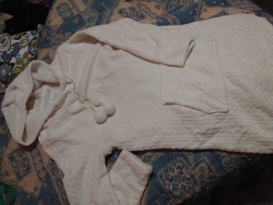 Женский халат и плюшевая ночнушка