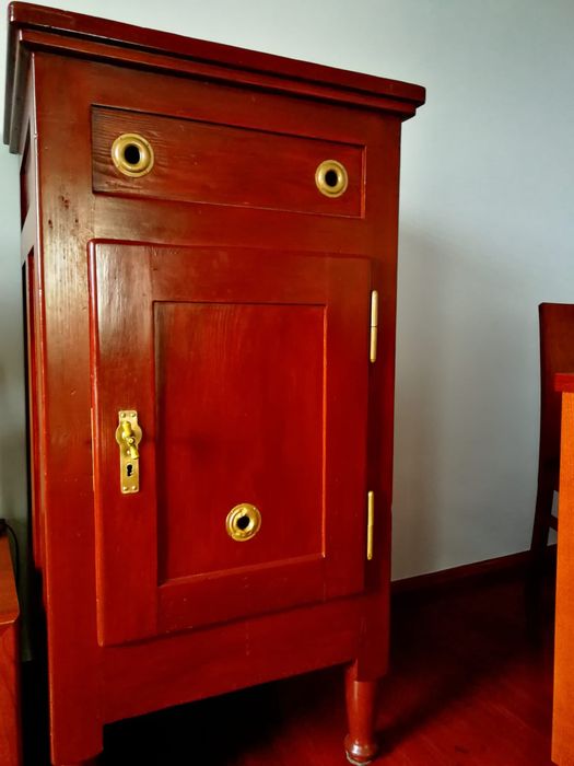 antyk lodówka komoda