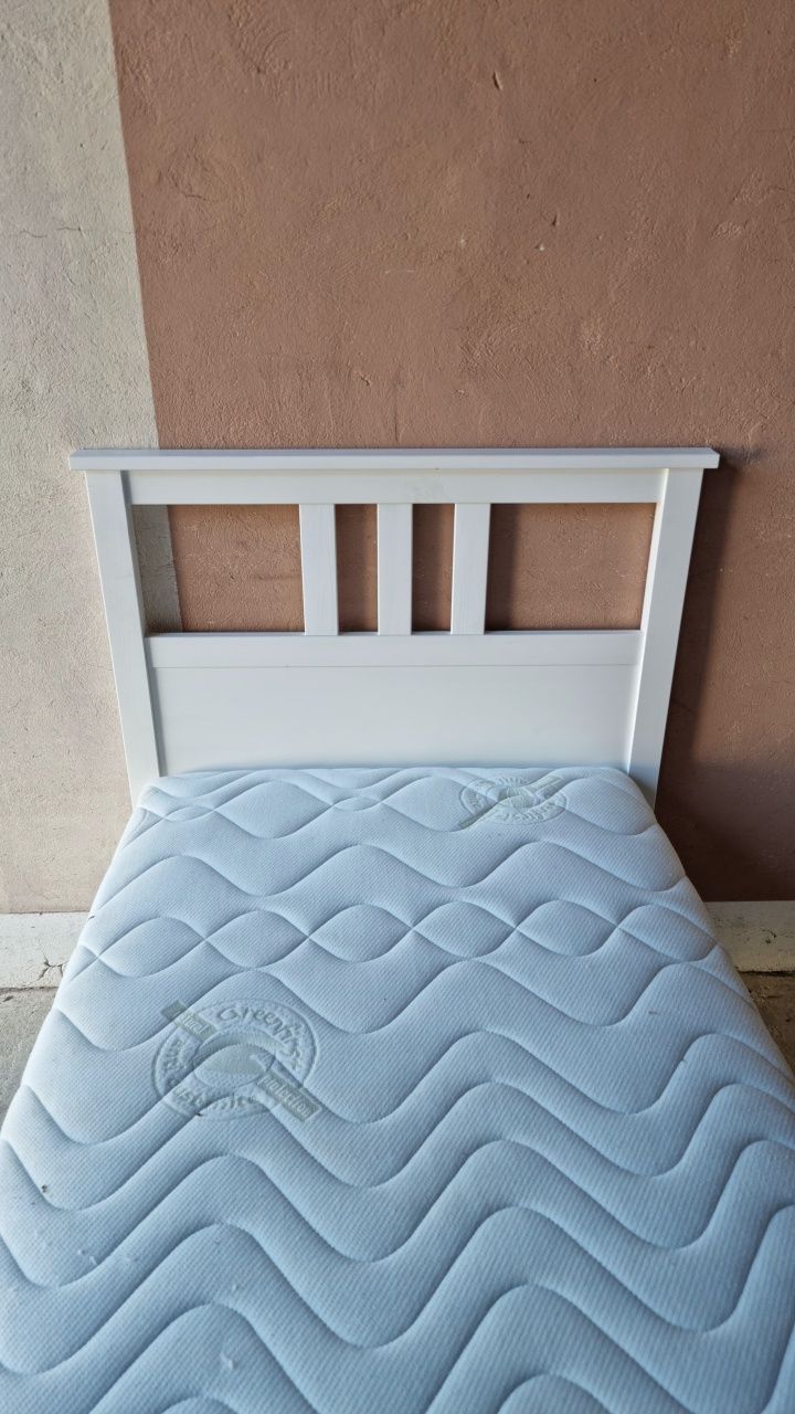 Łóżko pojedyńcze Ikea Hemnes