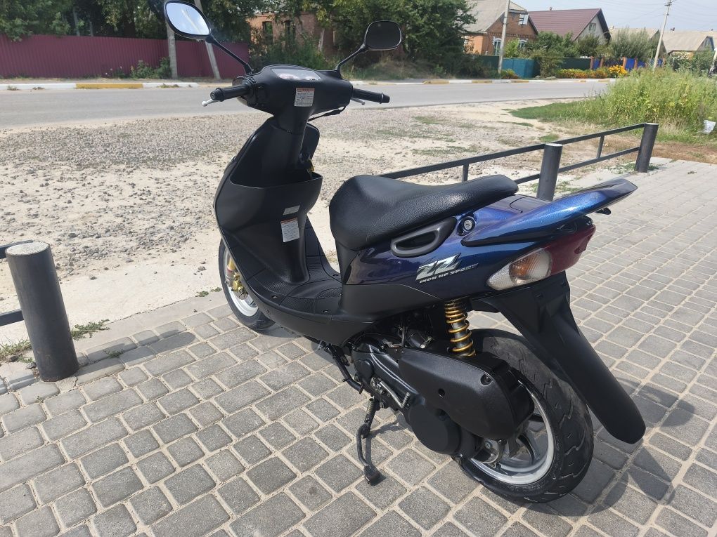 Suzuki ZZ inth ap sport з контейнера