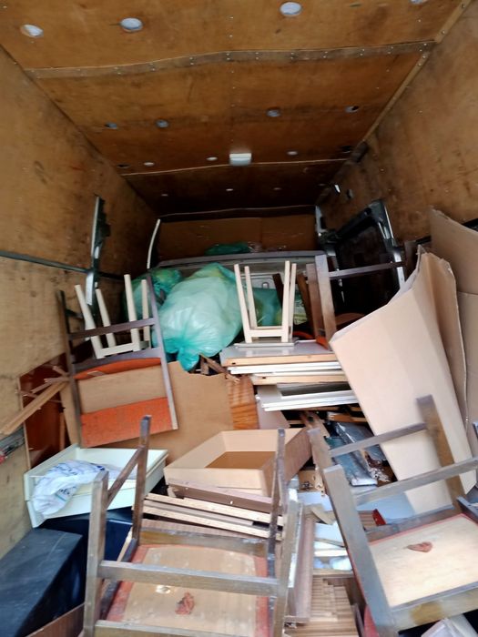 Opróżnianie Mieszkań Domów Piwnic Wywóz Gabarytów Mebli  Przeprowadzki