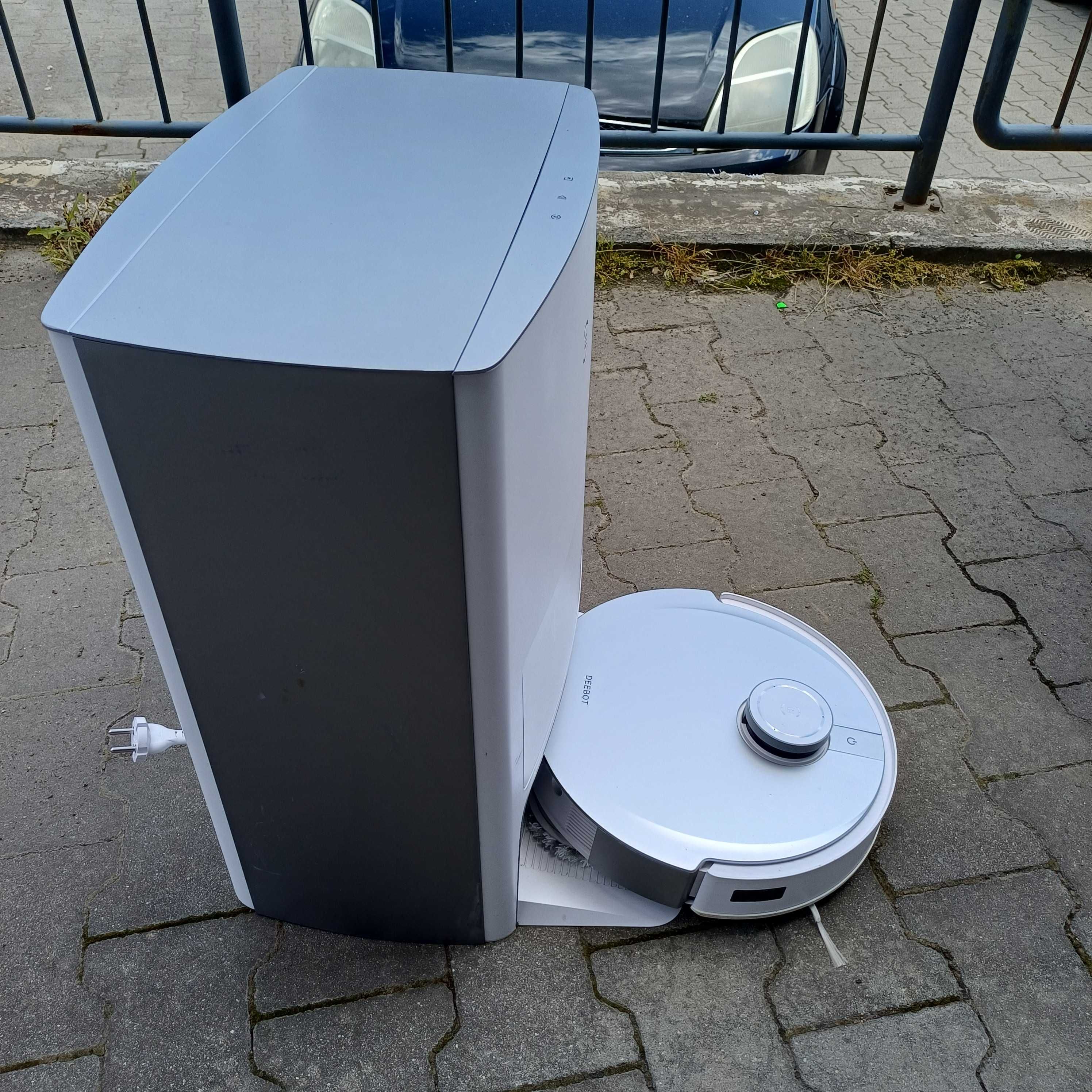 ECOVACS DEEBOT X1 OMNI, odkurzacz automatyczny z funkcją mopowania