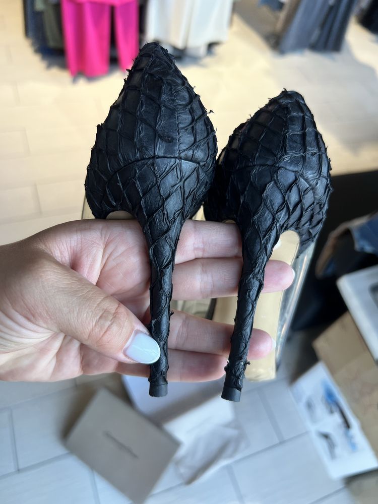 Gianvito Rossi plexi лодочки чорні з прозорим