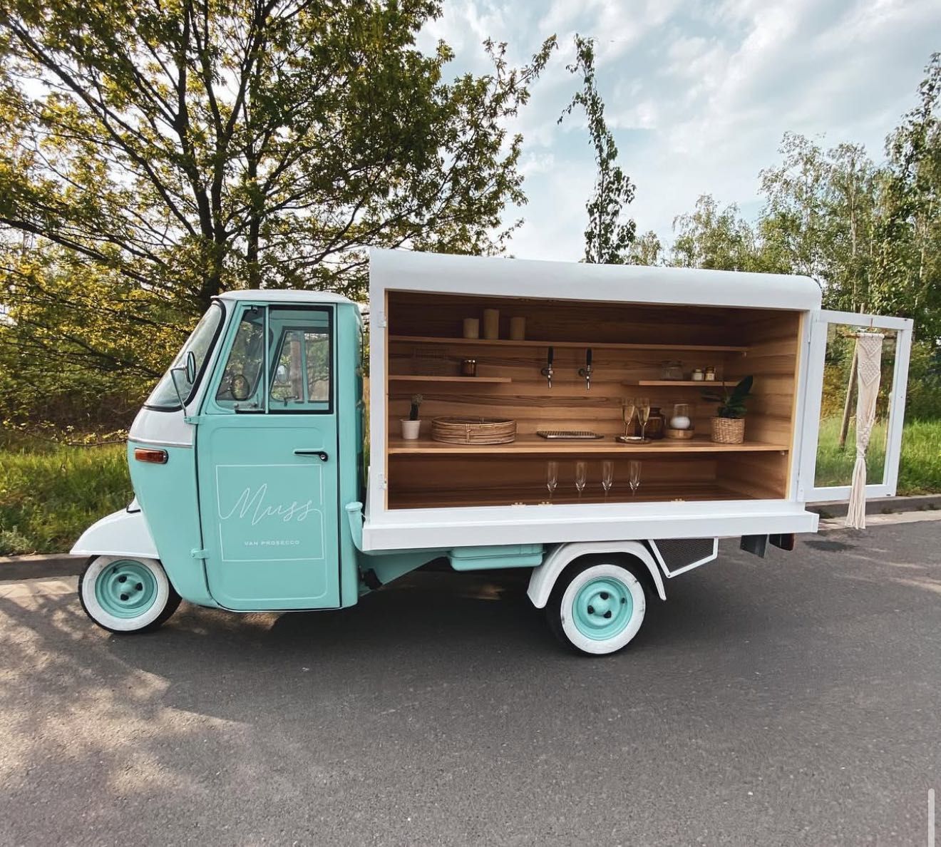 Piaggio APE MP 500 prosecco van, 2 krany, duży, mobilny biznes