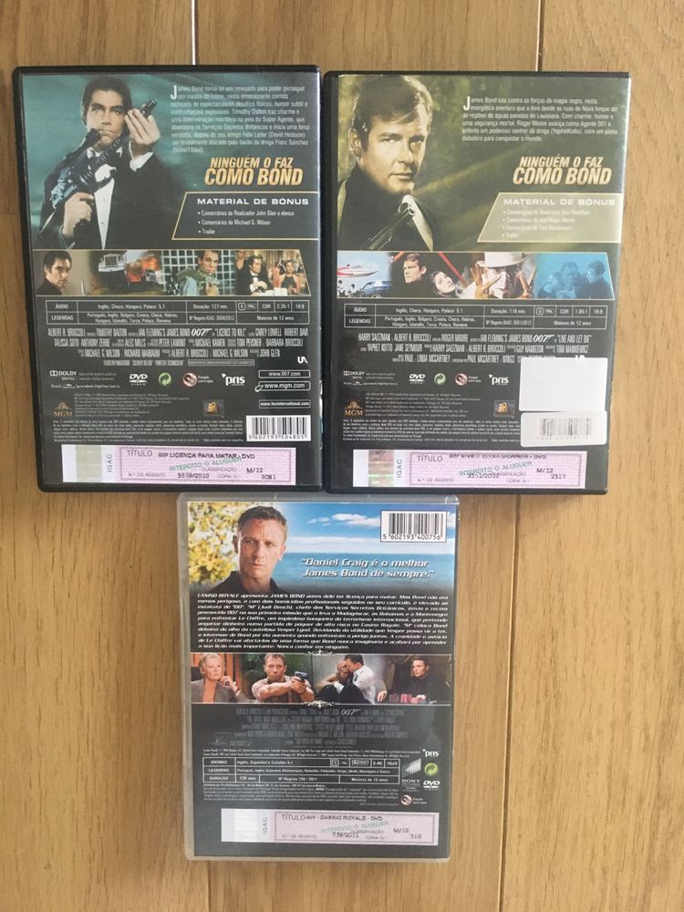 3 DVD's 007 - Licença para Matar, Vive e Deixa Morrer e Casino Royale