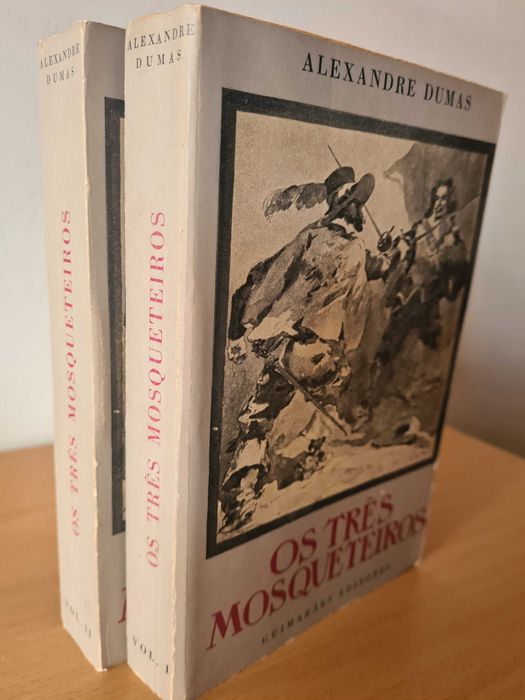 2 livros "Os Três Mosqueteiros" de Alexandre Dumas