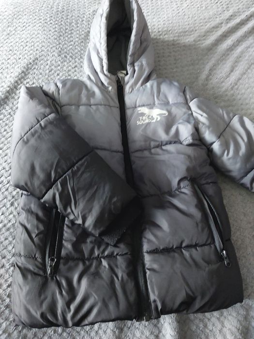 Kurtka zimowa r. 122 dla chłopca