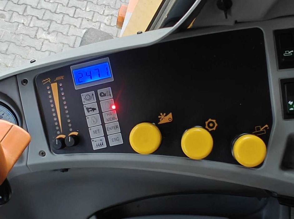 Kombajn Zbożowy New Holland TC 5070