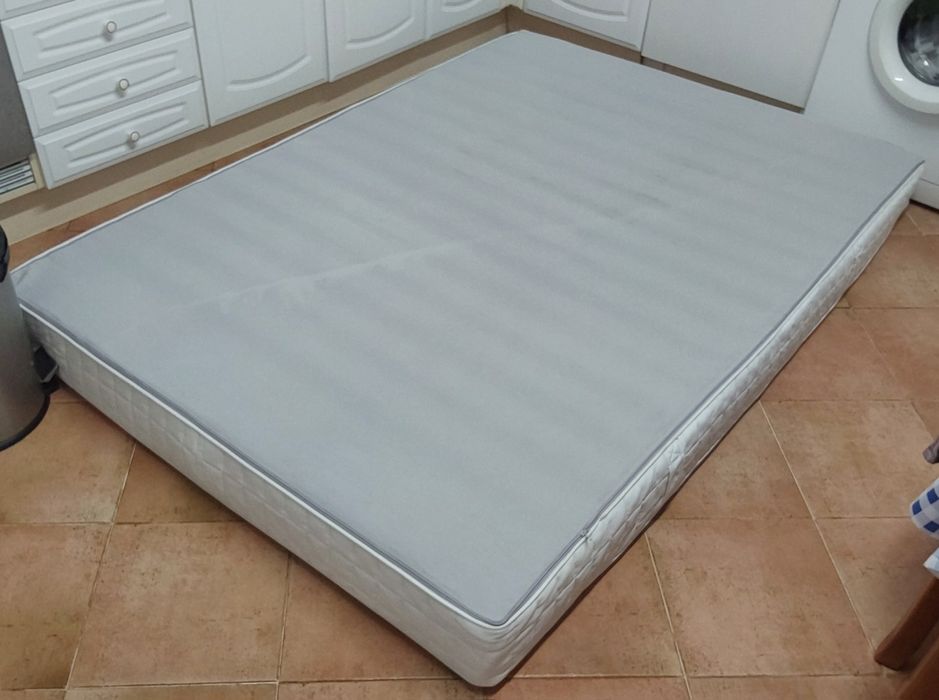 COLCHÃO DE CASAL DE LATEX E ESPONJA.Casa,Quarto,Sala,Campismo,Visitas.