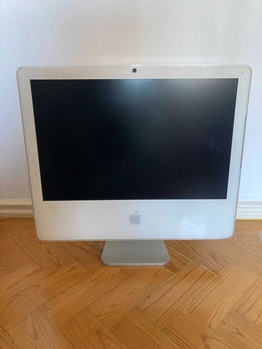 iMac Branco + Teclados