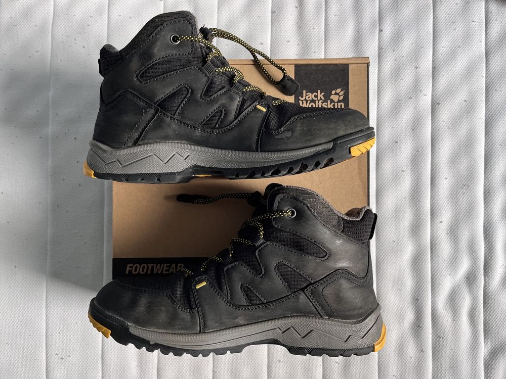 Czarne zimowe buty kozaki dziecięce JACK WOLFSKIN rozmiar 39