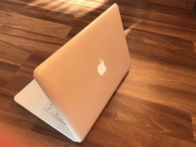 MacBook biały unibody laptop apple mac A1342 biały notebook white