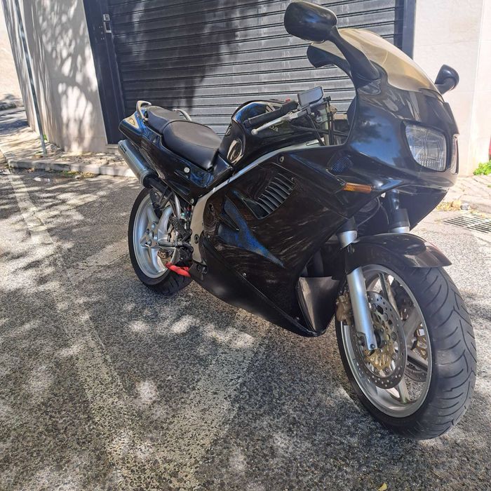 Honda VFR 750 - Modelo icónico de 1995