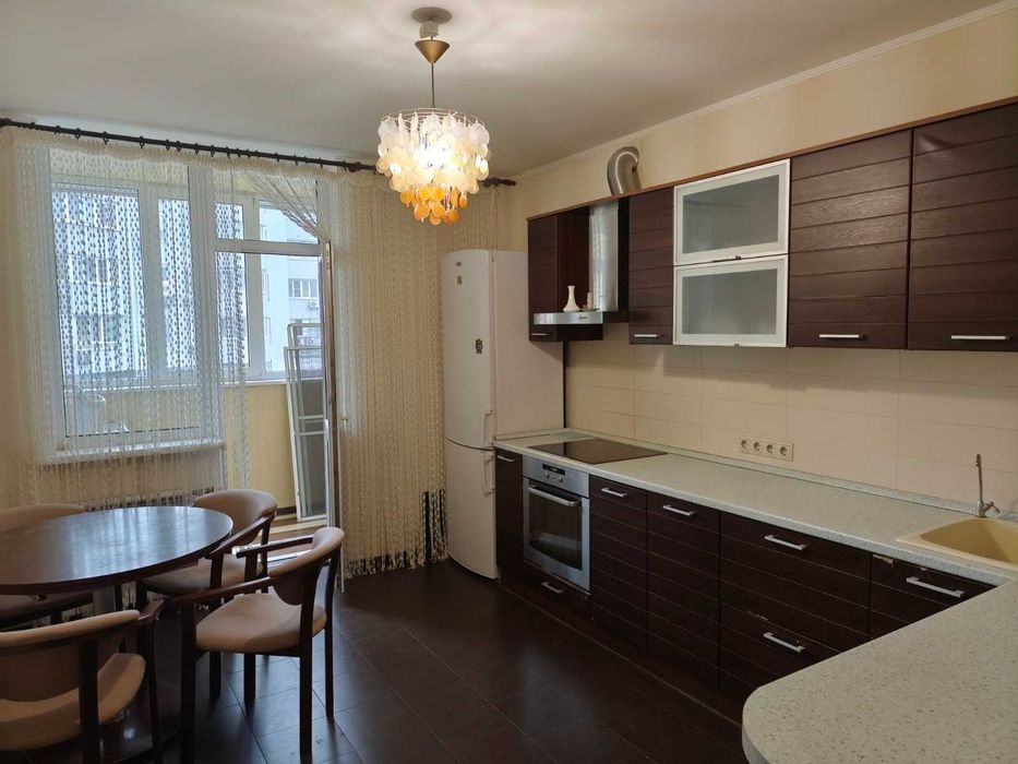 Без комісії 2 к. кв. 69 м2, 3 поверх, Гмирі 2, метро Осокорки, Позняки