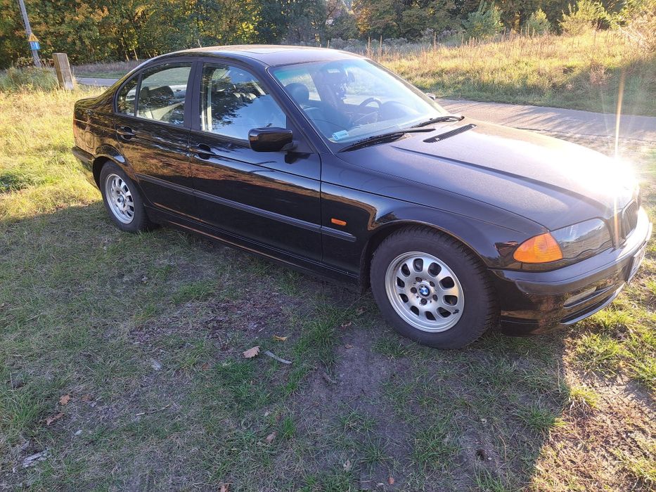 BMW E46 Sedan 323 170km GAZ 263tyś opłacony dla majsterkowicza