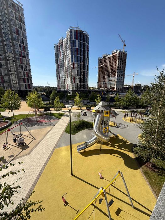 Продаж 3-к квартири в ЖК Русанівська Гавань з видом на Дніпро та парк