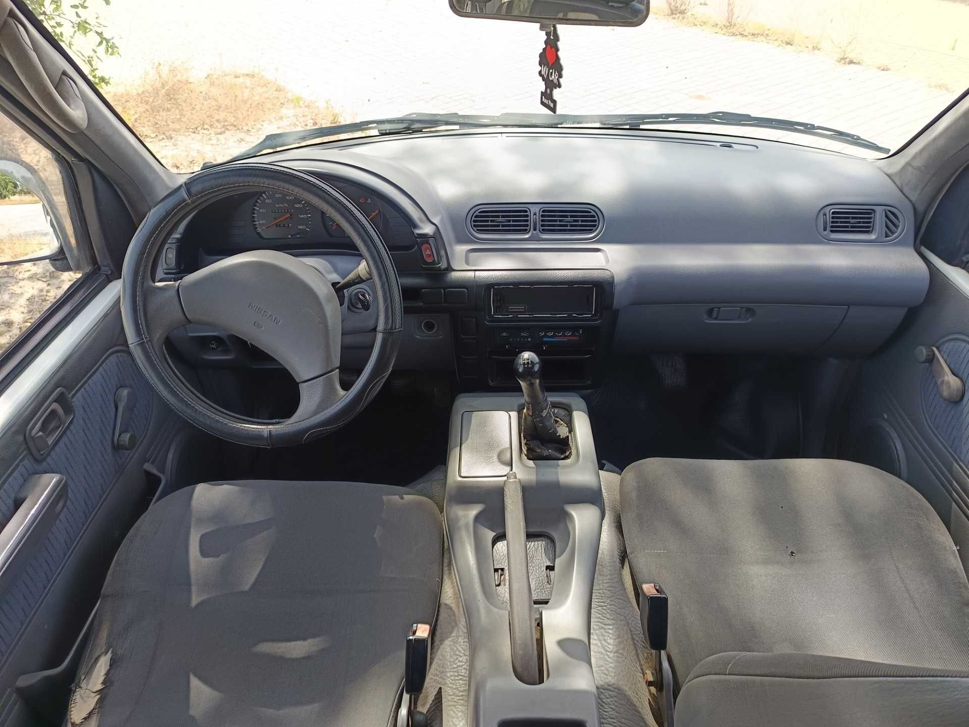 Nissan Vanette Cargo 2.3 D - 1995 - 5 Lugares