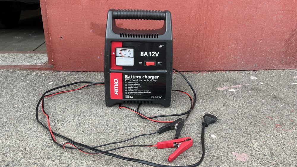 Зарядний пристрій для акумулятора 8А 12V